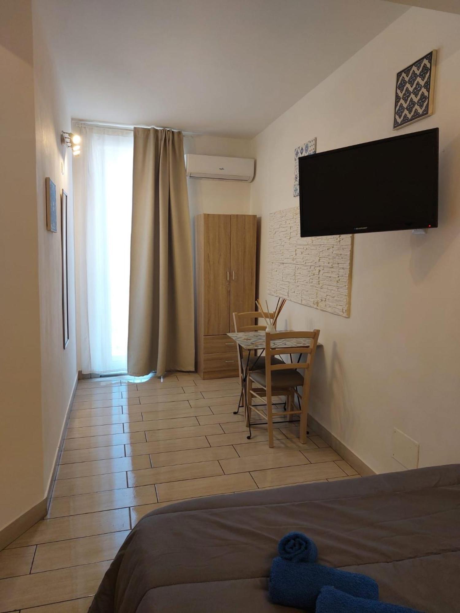 Al Centro Di Tutto Hotel Catania Ngoại thất bức ảnh